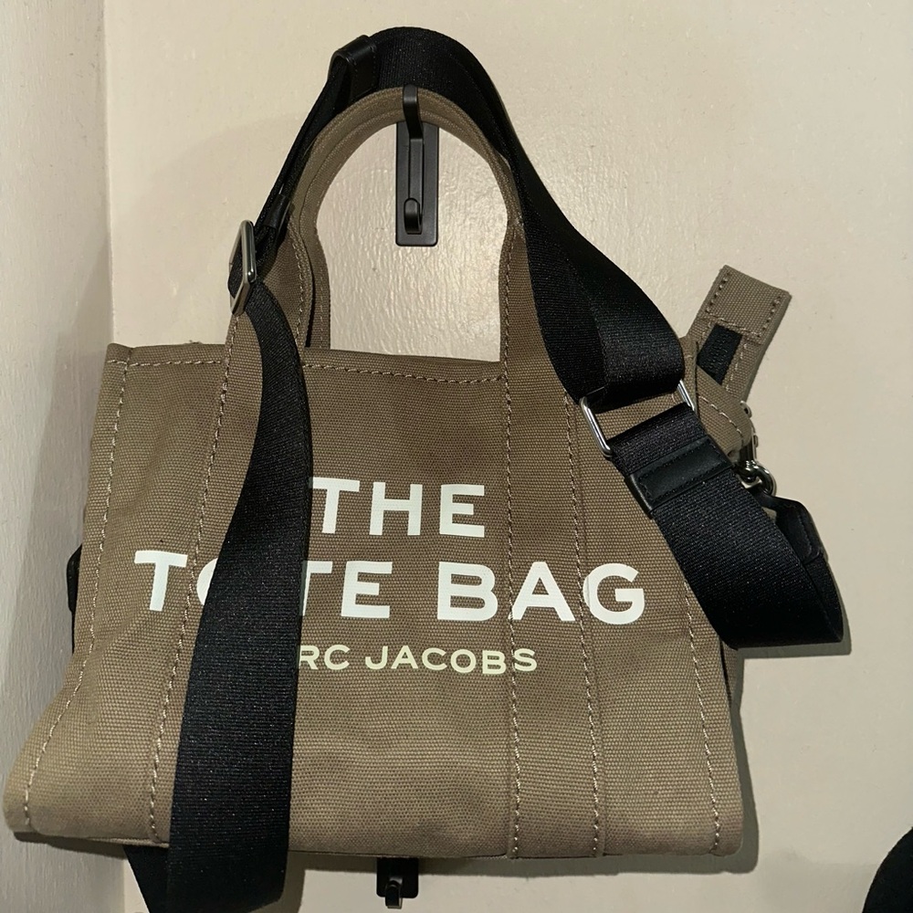 Marc Jacobs Tan Tote Bag